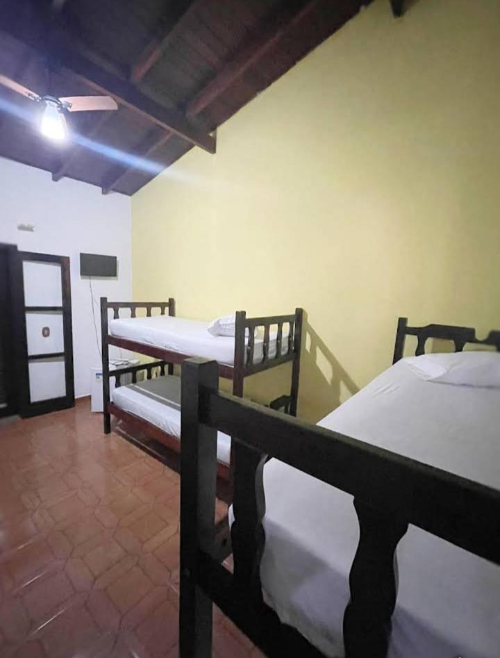 Hostel Le Castelle Caraguatatuba Exterior photo